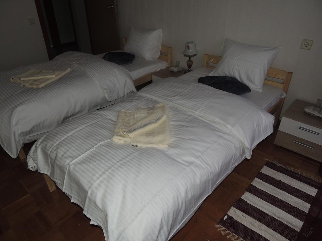 Kivilinna Homestay Lohkva Quarto foto