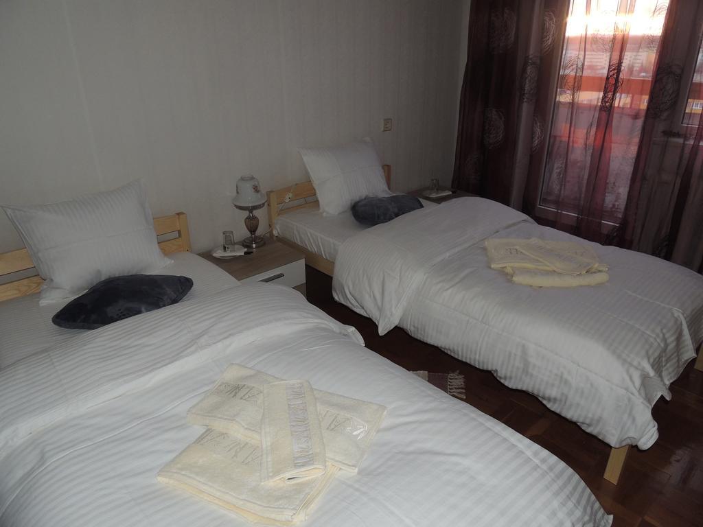 Kivilinna Homestay Lohkva Quarto foto